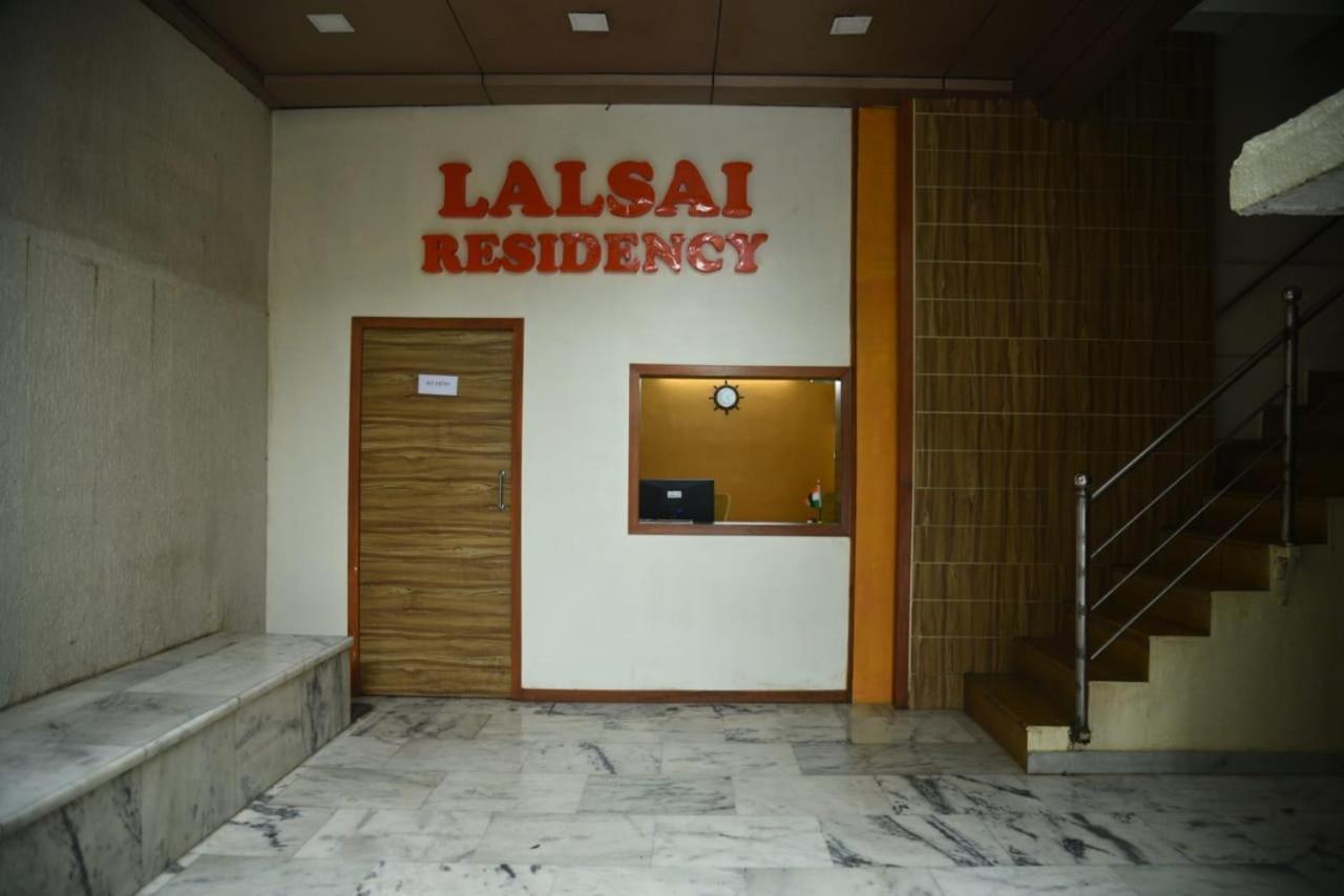 Lalsai Residency Andheri Mumbai Exterior foto