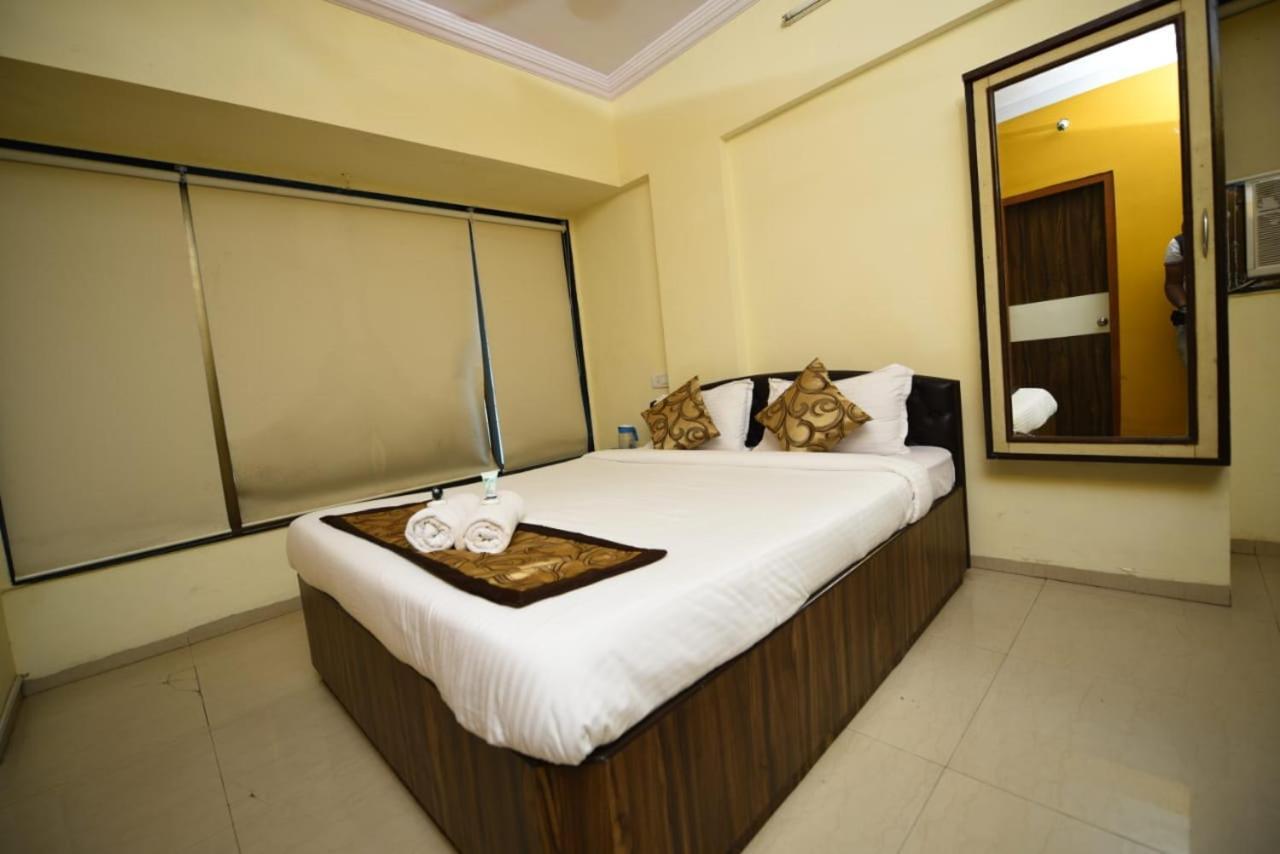 Lalsai Residency Andheri Mumbai Exterior foto